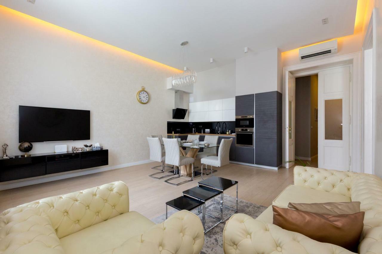 Grand Designer Dream Home In The Center W 3Br/3Bath Βουδαπέστη Εξωτερικό φωτογραφία